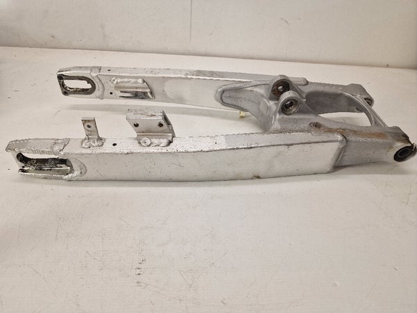 SWINGINGARM RM-Z450/K5 (SUZUKI RMZ250 2009)  61000-35G00 61000-35G00-000