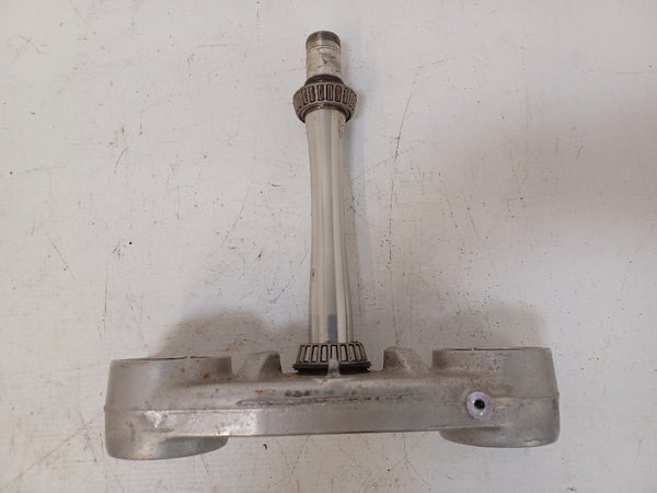 STEM SUB-ASSY., STEERING (HONDA CR250 2001)   53219KZ3J20 53219-KZ3-J20