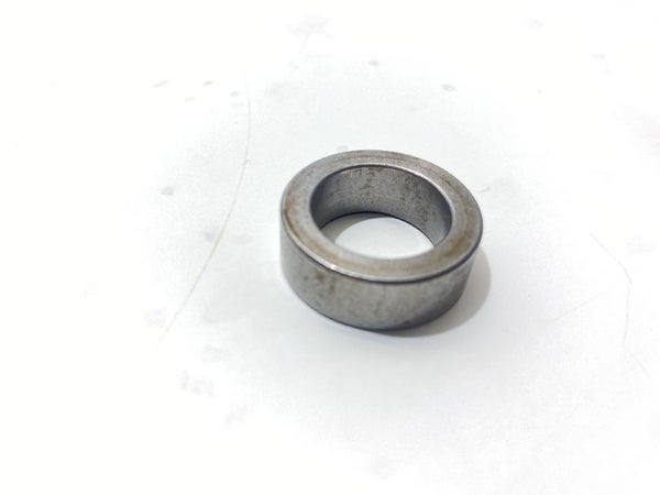 Spacer (WR125X 2010 C) 5D7-E5666-00-00 5D7-E5666-00 5D7E56660000